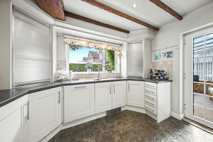 Thornbridge Crescent